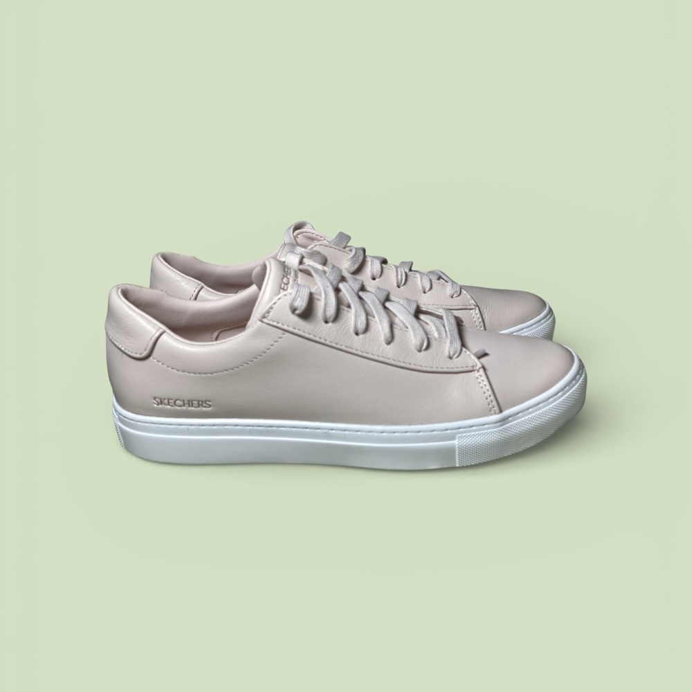 Skechers Women's Beige Sneakers
